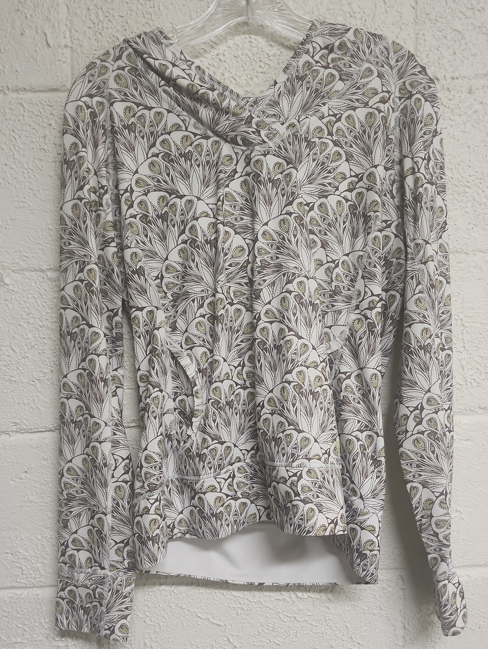 The North Face Women's Long-Sleeve Printed Hoodie in Cream and Brown